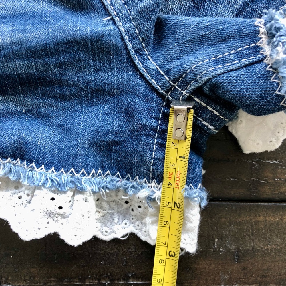 Altered State Eyelet Ruffle lined shorts - Picture 4 of 5